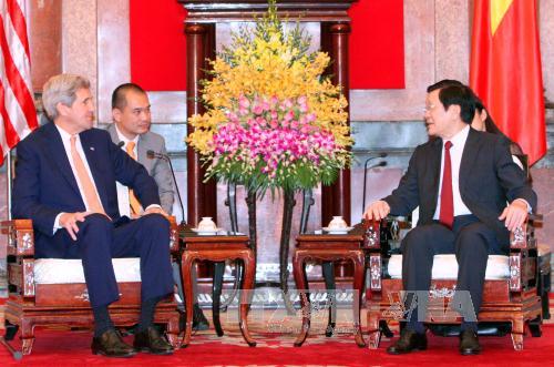Chủ tịch nước tiếp Ngoại trưởng Hoa Kỳ 
